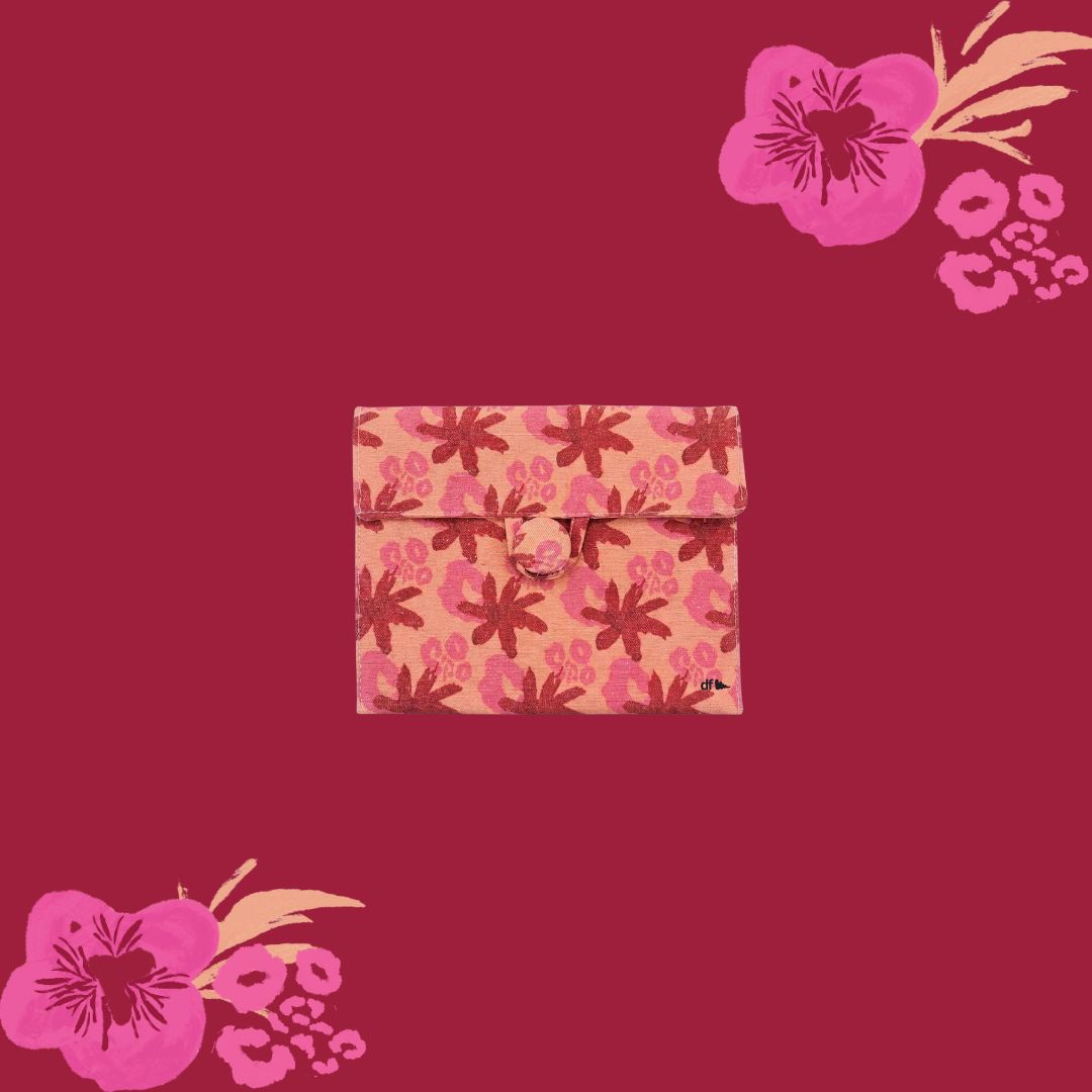 Her in Season Pad Pouch